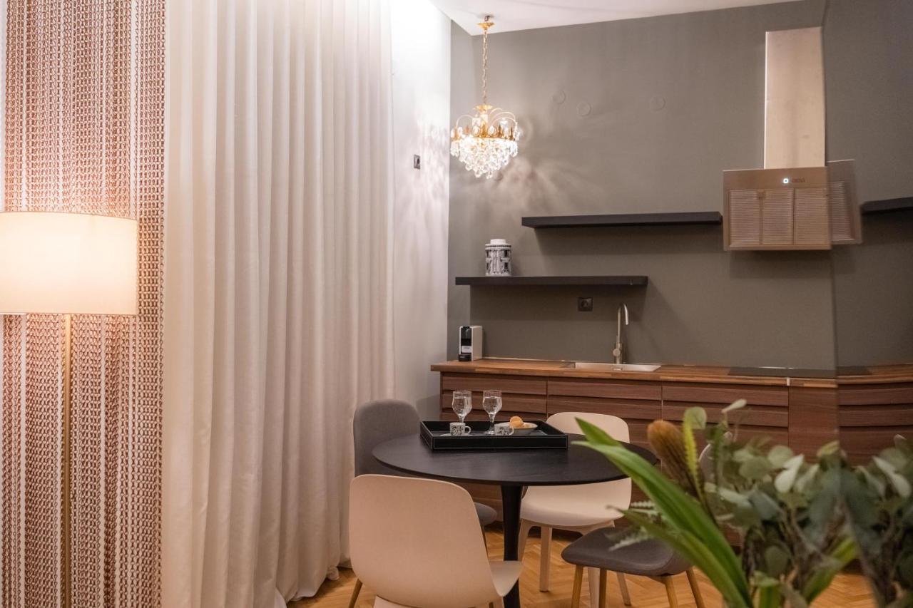 An&Vi Boutique Apartments Apt201 ヨアニナ エクステリア 写真